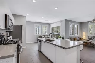 Photo #6: 2380514 Listing 