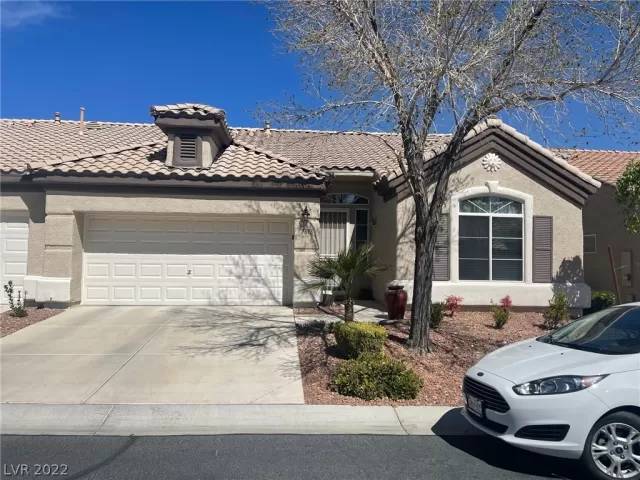 MLS: 2380526 Condo For Sale