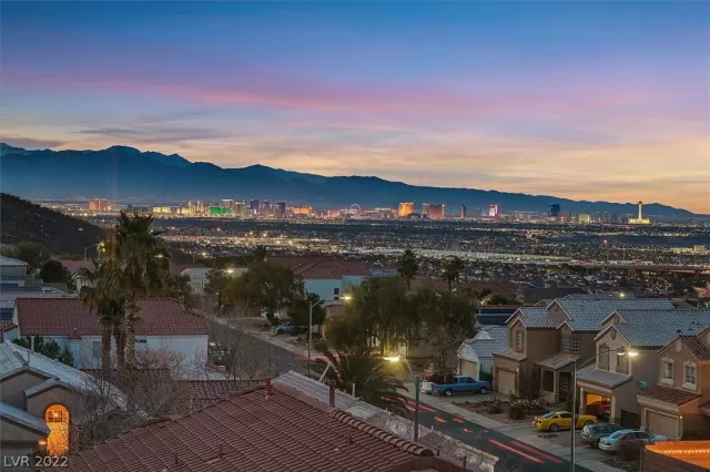 MLS: 2380534 Condo For Sale