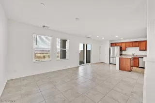 Photo #5: 2380534 Listing 