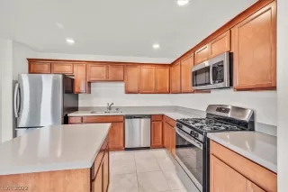 Photo #6: 2380534 Listing 