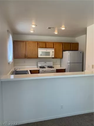 Photo #4: 2380535 Listing 