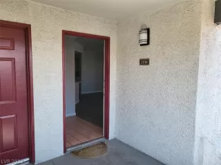 Photo #2: 2380539 Listing 