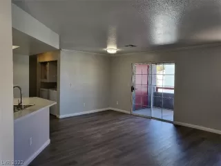 Photo #3: 2380539 Listing 