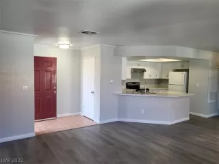 Photo #6: 2380539 Listing 