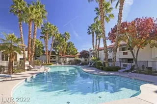 Photo #1: 2380540 Listing