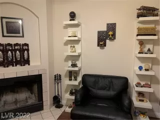 Photo #5: 2380540 Listing