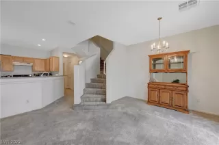 Photo #4: 2380544 Listing