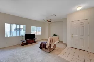 Photo #5: 2380544 Listing