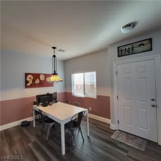 Photo #5: 2380596 Listing 