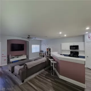 Photo #6: 2380596 Listing 