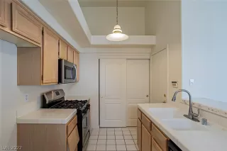 Photo #1: 2380624 Listing