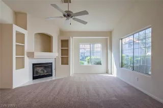 Photo #2: 2380624 Listing