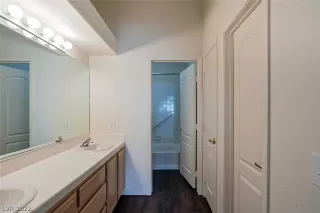 Photo #3: 2380624 Listing