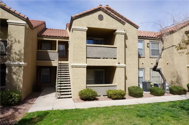 MLS: 2380641 Condo For Sale