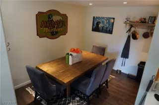 Photo #4: 2380641 Listing