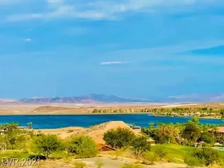 Photo #2: 2380642 Listing 