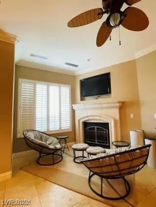 Photo #5: 2380642 Listing 