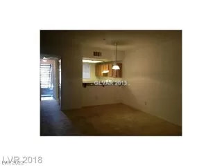 Photo #4: 2380647 Listing