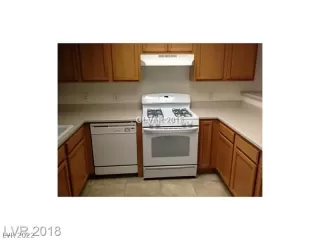 Photo #5: 2380647 Listing