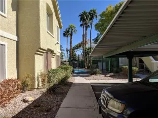 Photo #3: 2380652 Listing 