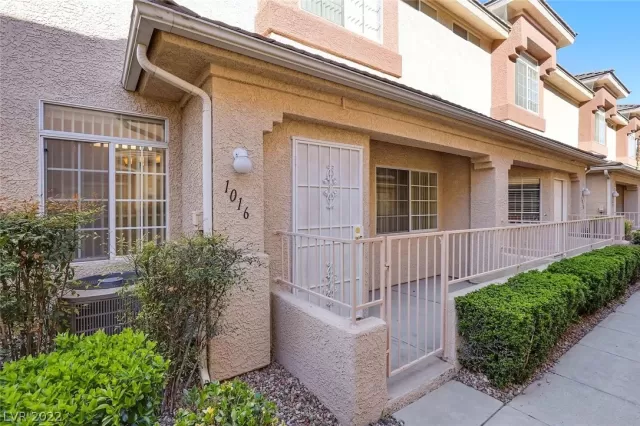 MLS: 2380680 Condo For Sale