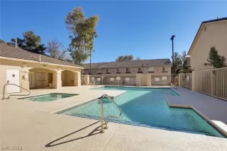 Photo #3: 2380680 Listing 