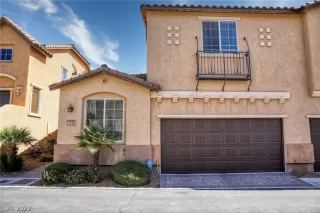 Photo #1: 2380697 Listing