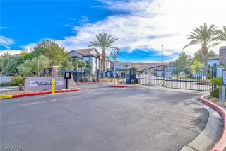 Photo #6: 2380708 Listing 