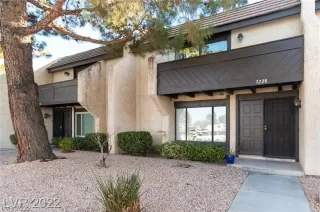 Photo #6: 2380746 Listing 