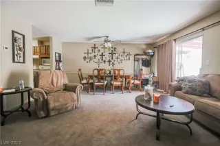 Photo #5: 2380782 Listing 