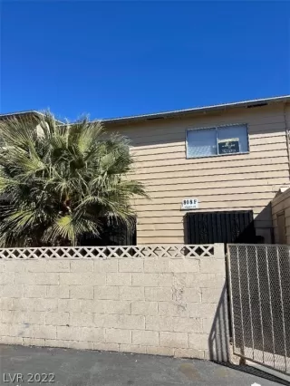 Photo #2: 2380786 Listing