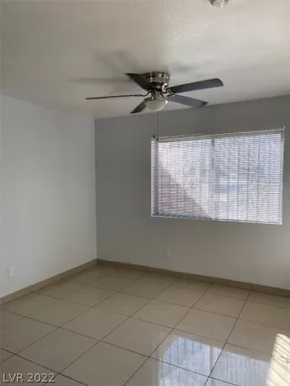 Photo #3: 2380786 Listing