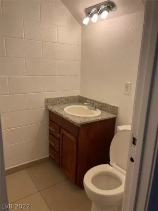 Photo #6: 2380786 Listing