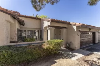 Photo #3: 2380817 Listing