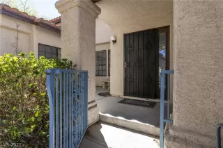 Photo #5: 2380817 Listing