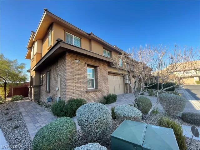 MLS: 2380838 Condo For Sale