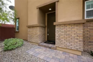 Photo #3: 2380838 Listing 