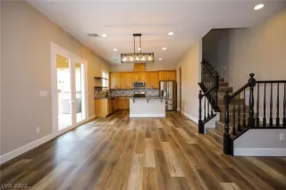 Photo #6: 2380838 Listing 