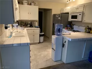 Photo #5: 2380864 Listing 