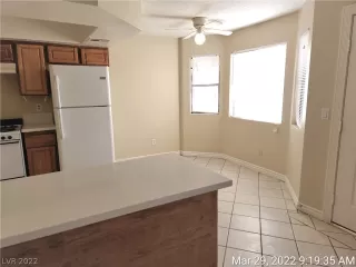 Photo #5: 2380913 Listing 