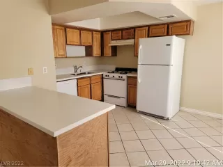 Photo #6: 2380913 Listing 