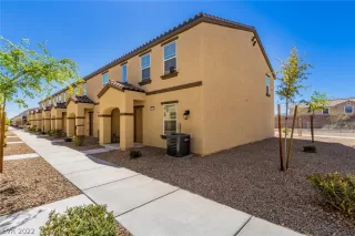 Photo #2: 2380923 Listing 