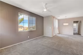 Photo #5: 2380940 Listing