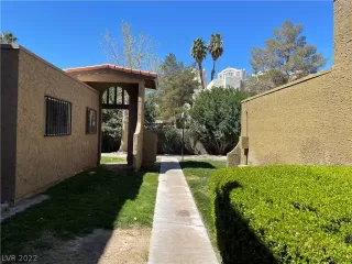 Photo #1: 2380977 Listing