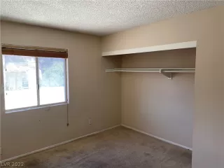 Photo #4: 2380977 Listing