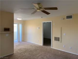 Photo #5: 2380986 Listing 