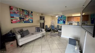 Photo #2: 2380991 Listing