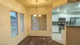 Photo #3: 2381018 Listing 