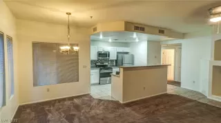 Photo #4: 2381018 Listing 